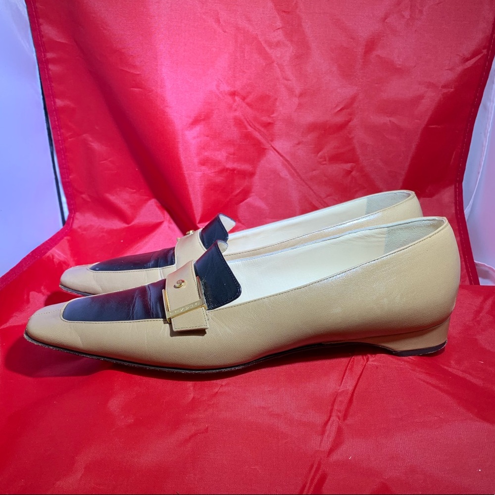 Rare CHANEL Vintage Two Tone Square Toe Dress Flats Loafers Sz 6